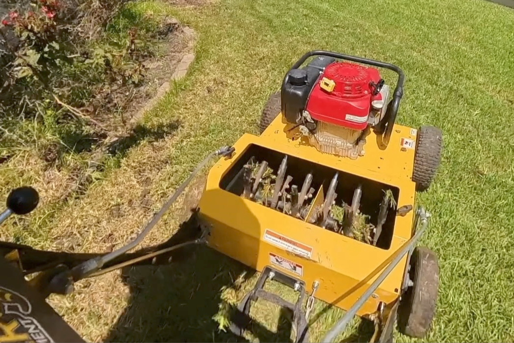 map[class:absolute inset-0 h-full w-full object-cover transition duration-300 ease-in-out group-hover:brightness-75 src:images/aeration.jpg]